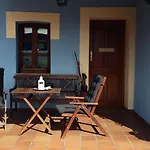 Casa De Aldea La Pumariega
