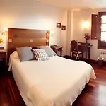 Casa De Aldea La Pumariega Bed & Breakfast Caces