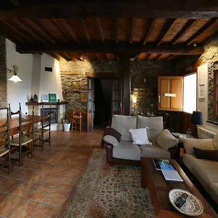 Casa De Aldea La Pumariega Pensión 3*